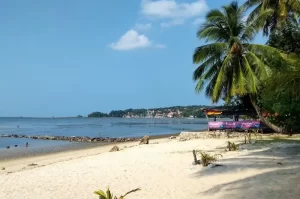 Pantai Nongsa, Wisata Pantai Pasir Putih dengan Panorama Eksotis di Batam